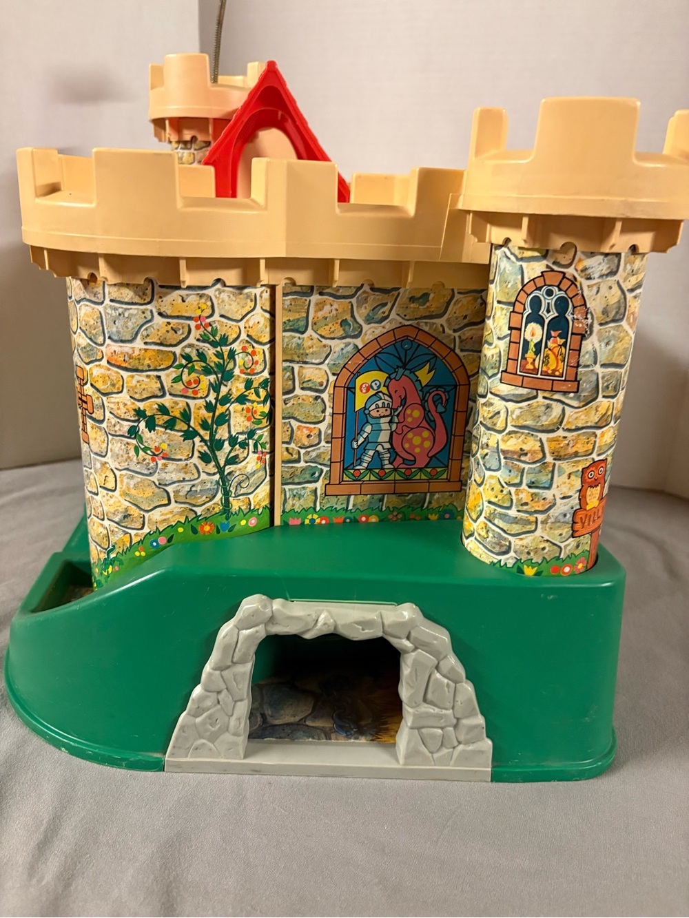 Fisher-Price Vintage Play Castle Playset with 3 Knight Action Figures - Picture 5 of 12